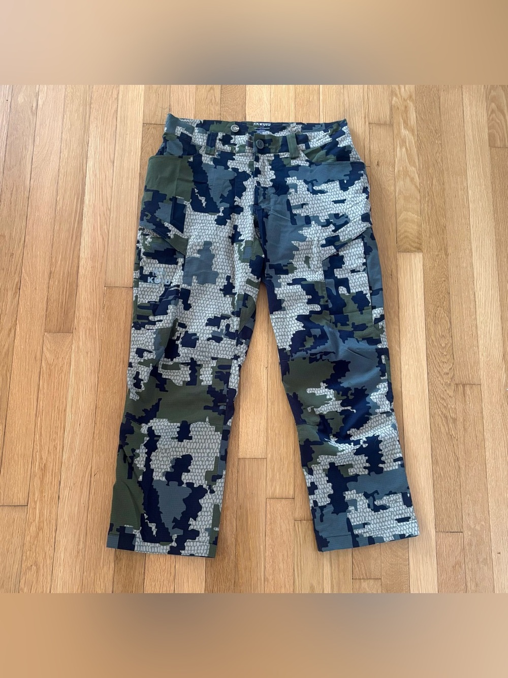 Kuiu Tiburon Pants Verde Camouflage Mens 34 Hunting Hiking Trail Lightweight